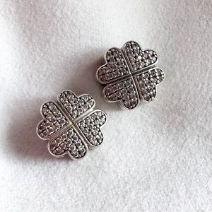 Pair of PANDORA Petals of Love Clip with Clear Zirconia NWT